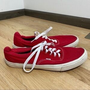 CWS Red Low Top Sneaker Sz 10 Men’s Lace Up
